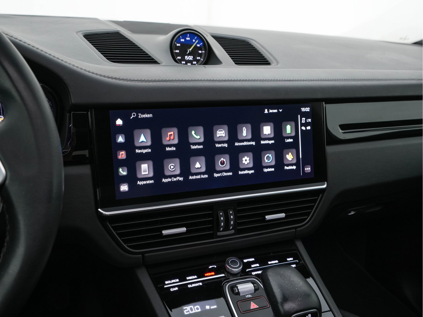 Porsche Cayenne 3.0 E-Hybrid (Plug-in) {SoH-100%} (INCL.BTW) *PANO | LEATHER | FULL-LED | SPORT-CHRONO | MEMORY-PACK | BOSE-SOUND | TOP-VIEW | HEATED-COMFORTSEATS | NAVI-FULLAMP | PRIVACY-GLASS | SHIFT-PADDLES | 22''ALU | TOWBAR*