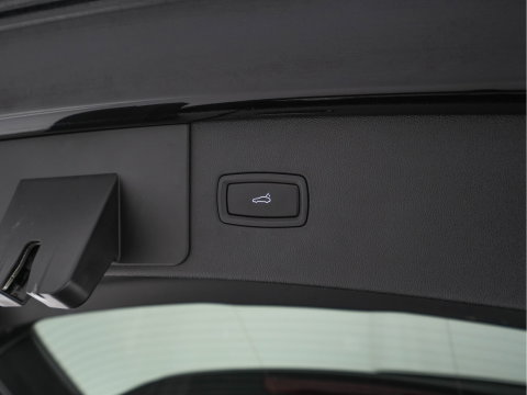 Porsche Cayenne 3.0 E-Hybrid (Plug-in) {SoH-100%} (INCL.BTW) *PANO | LEATHER | FULL-LED | SPORT-CHRONO | MEMORY-PACK | BOSE-SOUND | TOP-VIEW | HEATED-COMFORTSEATS | NAVI-FULLAMP | PRIVACY-GLASS | SHIFT-PADDLES | 22''ALU | TOWBAR*