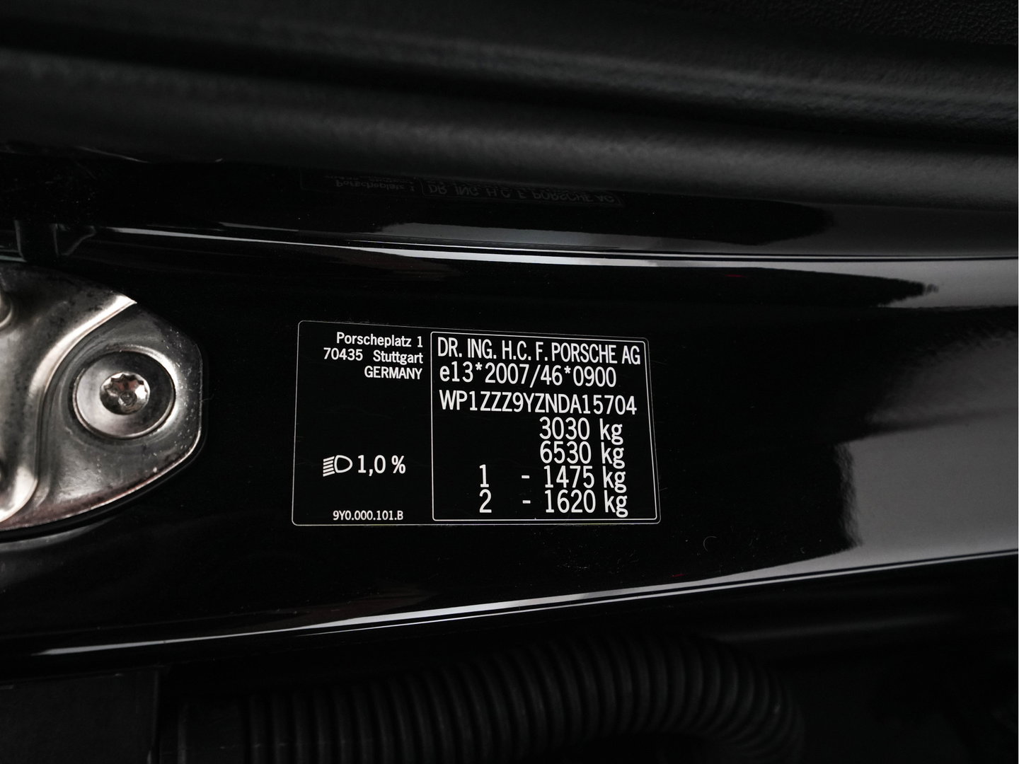Porsche Cayenne 3.0 E-Hybrid (Plug-in) {SoH-100%} (INCL.BTW) *PANO | LEATHER | FULL-LED | SPORT-CHRONO | MEMORY-PACK | BOSE-SOUND | TOP-VIEW | HEATED-COMFORTSEATS | NAVI-FULLAMP | PRIVACY-GLASS | SHIFT-PADDLES | 22''ALU | TOWBAR*