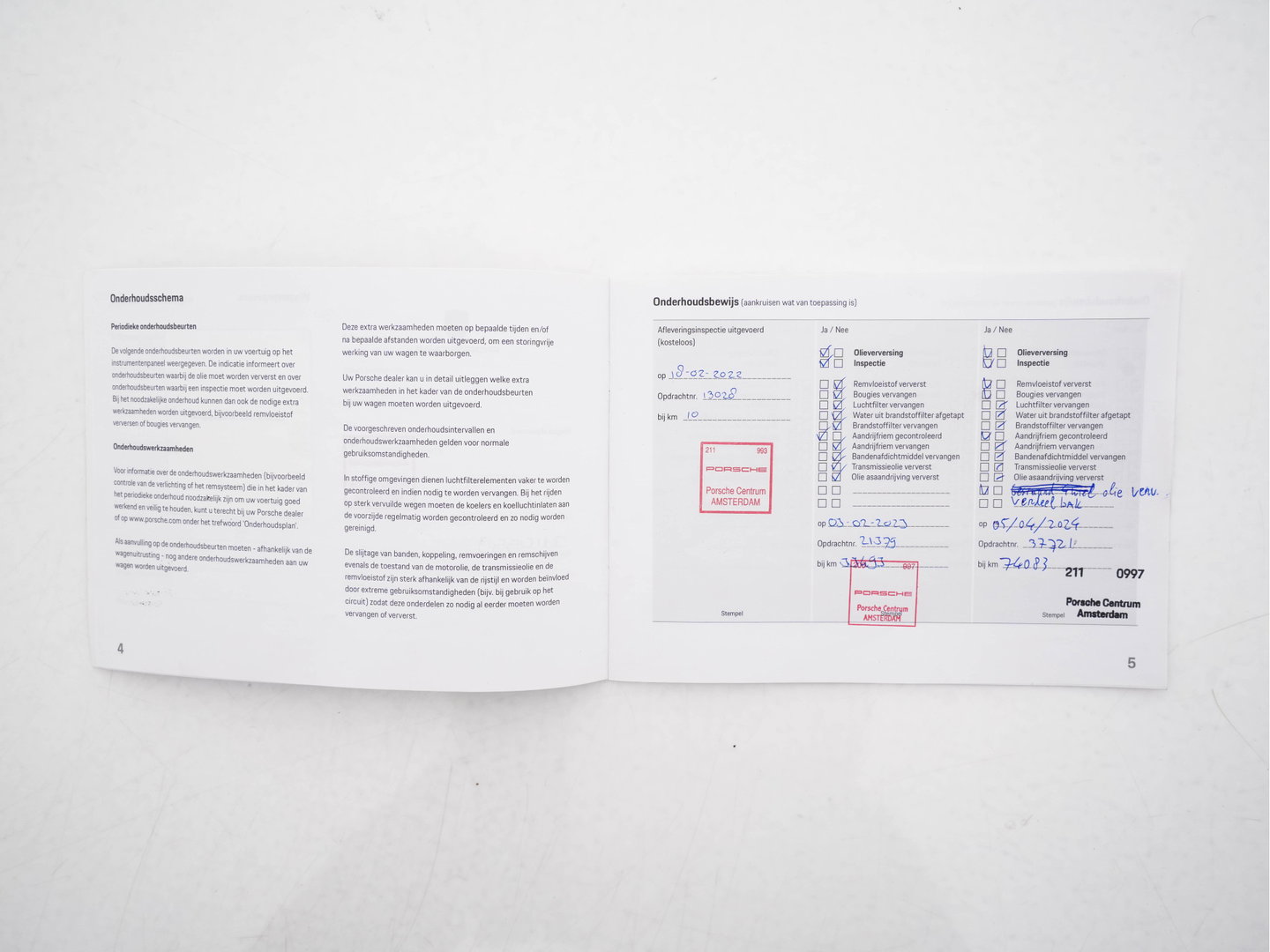Porsche Cayenne 3.0 E-Hybrid (Plug-in) {SoH-100%} (INCL.BTW) *PANO | LEATHER | FULL-LED | SPORT-CHRONO | MEMORY-PACK | BOSE-SOUND | TOP-VIEW | HEATED-COMFORTSEATS | NAVI-FULLAMP | PRIVACY-GLASS | SHIFT-PADDLES | 22''ALU | TOWBAR*