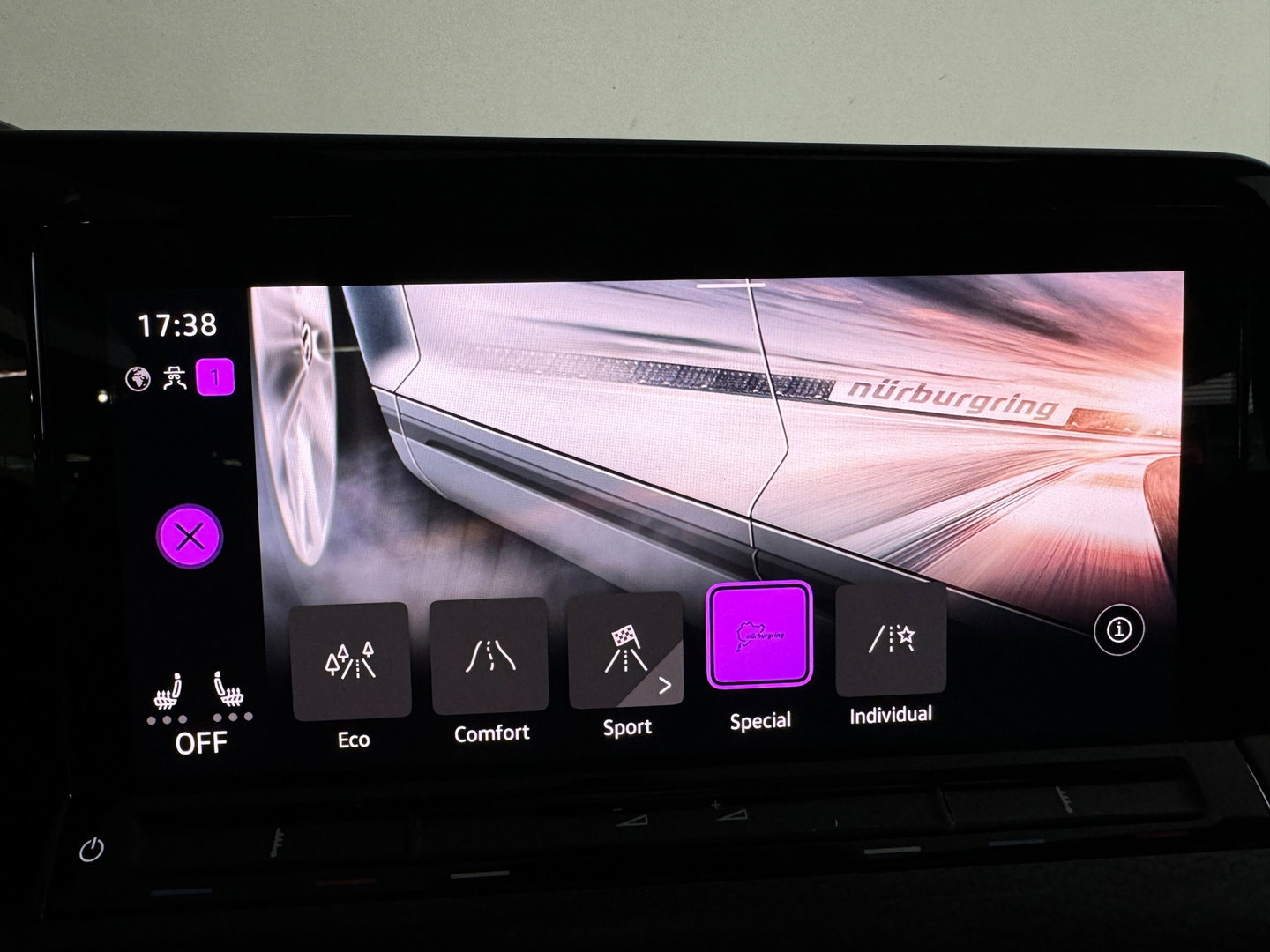 Volkswagen Golf 2.0 TSI GTI Pano|BTW|H/K|HuD|Nürburgring|Dodehoek|Camera|Keyless