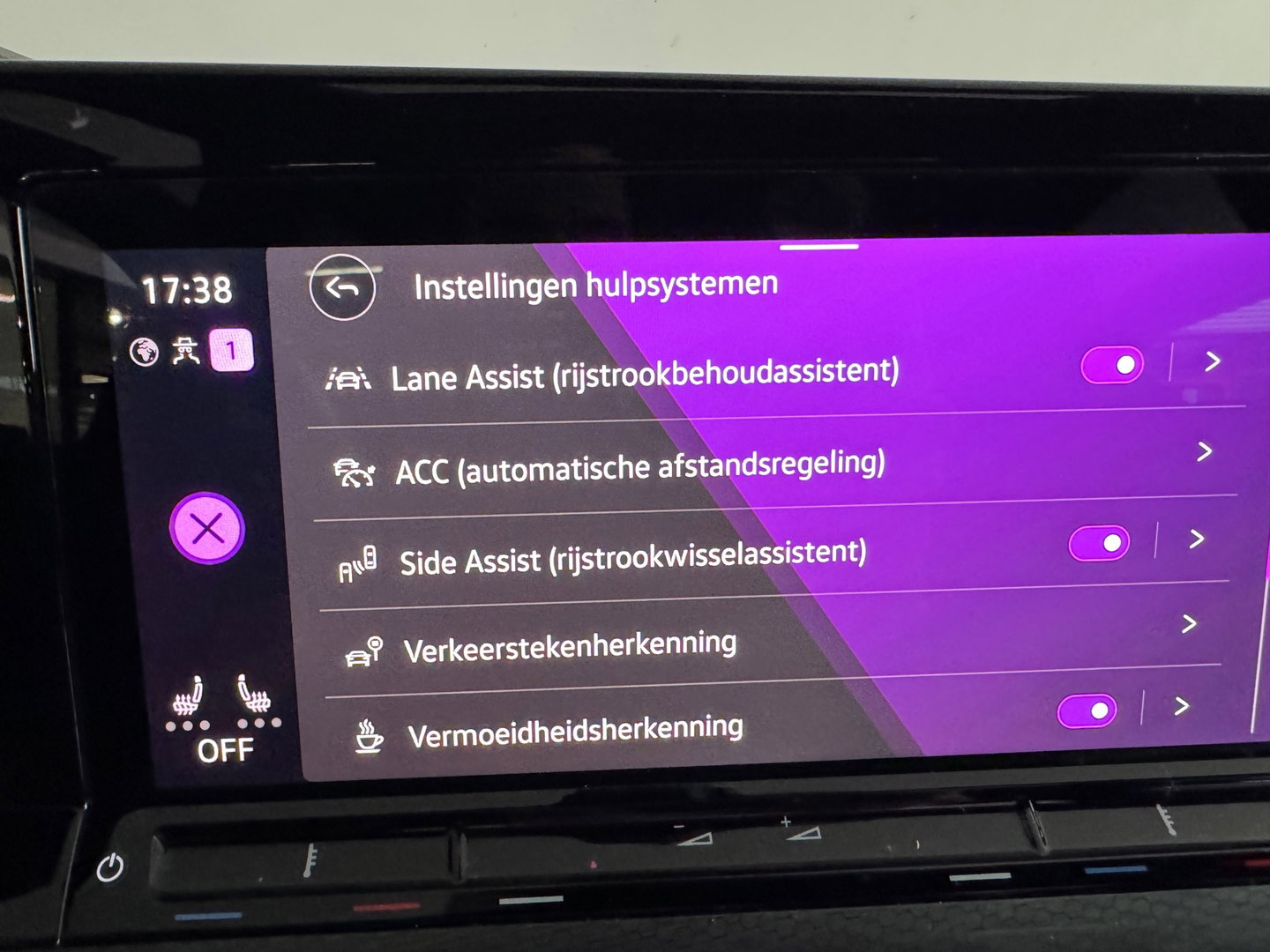 Volkswagen Golf 2.0 TSI GTI Pano|BTW|H/K|HuD|Nürburgring|Dodehoek|Camera|Keyless