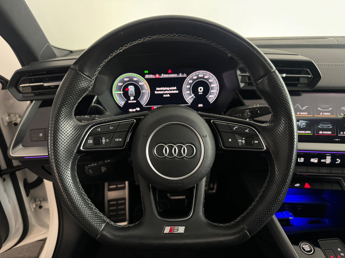 Audi A3 Sportback 45 TFSI e S edition Competition Pano|B&O|Sfeer|ACC|Lane|Camera