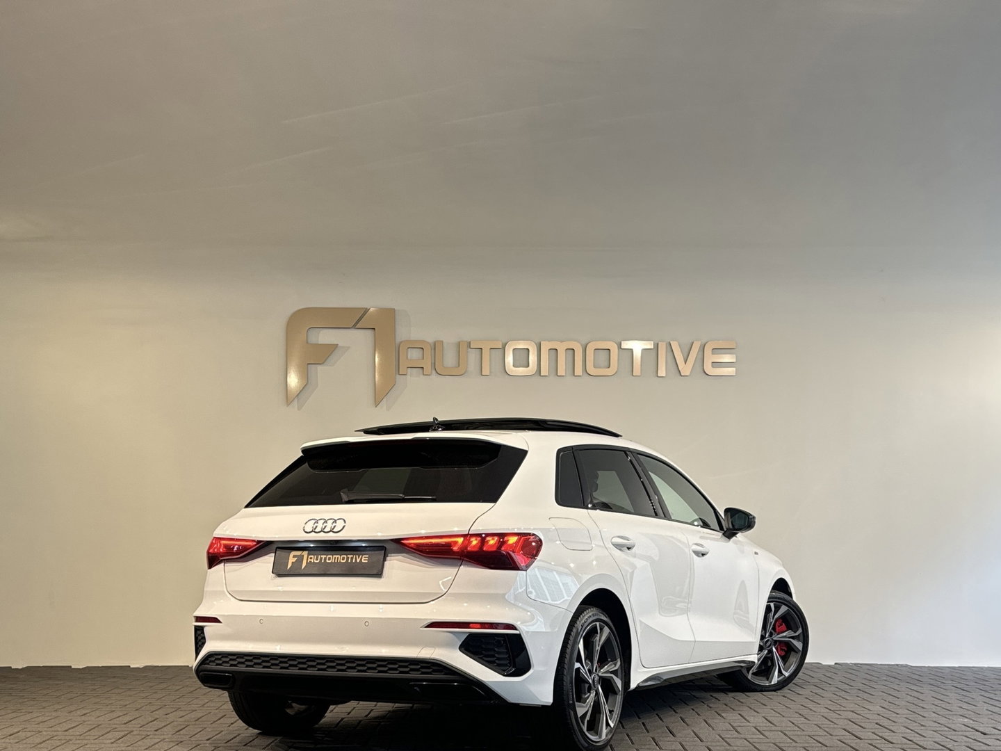 Audi A3 Sportback 45 TFSI e S edition Competition Pano|B&O|Sfeer|ACC|Lane|Camera