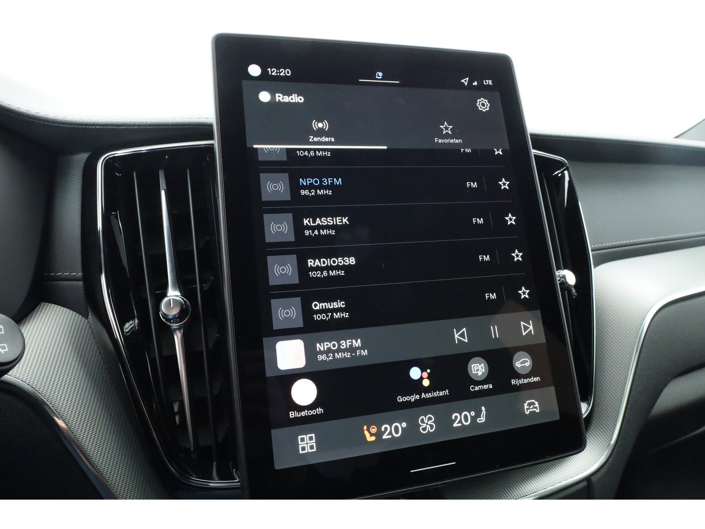 Volvo XC60 2.0 T8 Plug-in hybrid AWD Ultra Black Edition | Facelift 2026 | Pano-dak | H&K Audio | Head up | Gelaagd Glas | Blis | ACC | 360 camera |