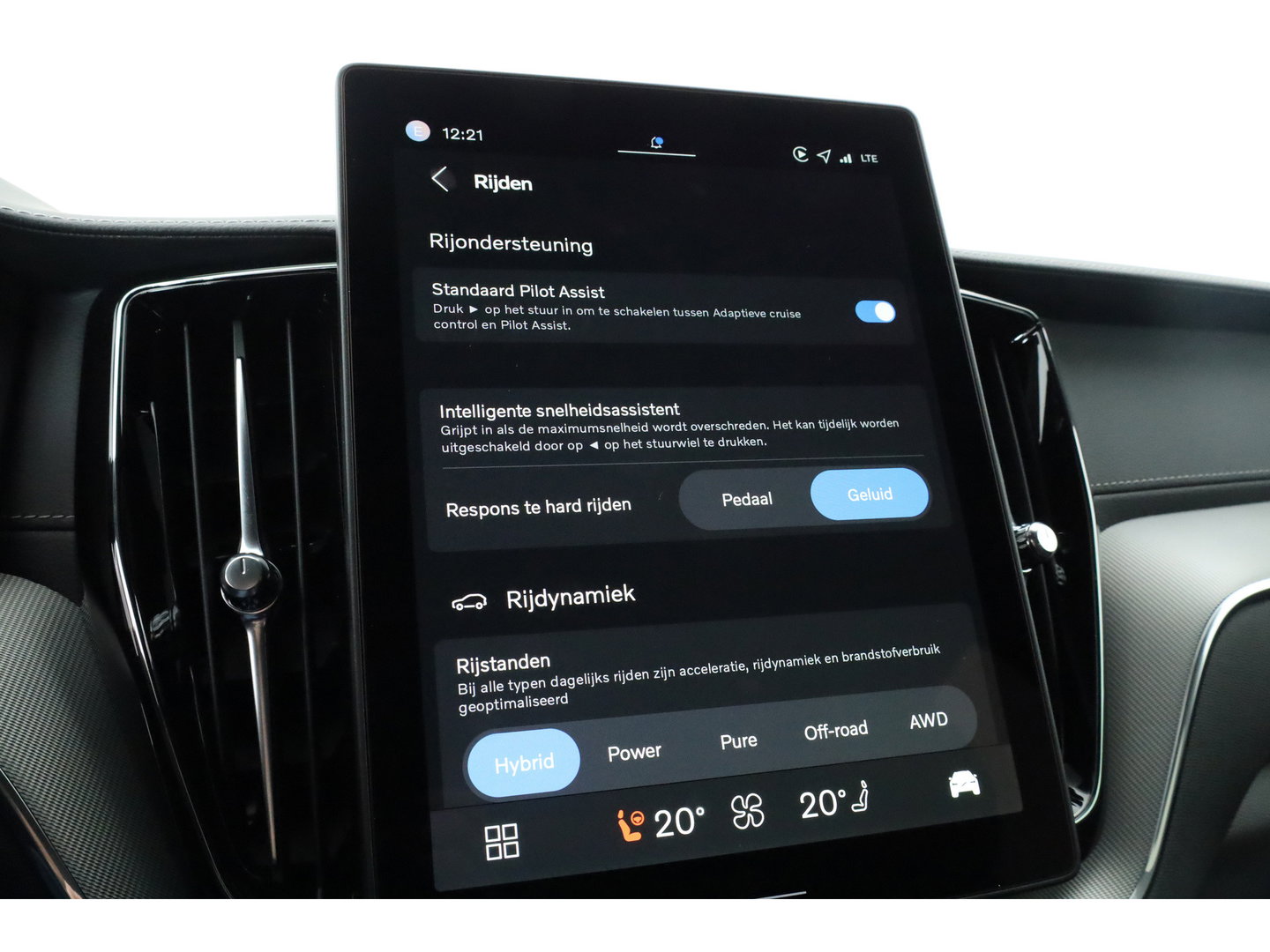 Volvo XC60 2.0 T8 Plug-in hybrid AWD Ultra Black Edition | Facelift 2026 | Pano-dak | H&K Audio | Head up | Gelaagd Glas | Blis | ACC | 360 camera |