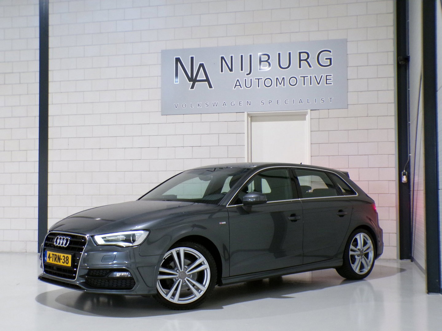 Audi A3 Sportback 1.4 TFSI 150PK S-Line "Origineel NL!" Automaat! 2x S-Line Xenon-LED Sportstoelen Navigatie Bluetooth 18"Velgen