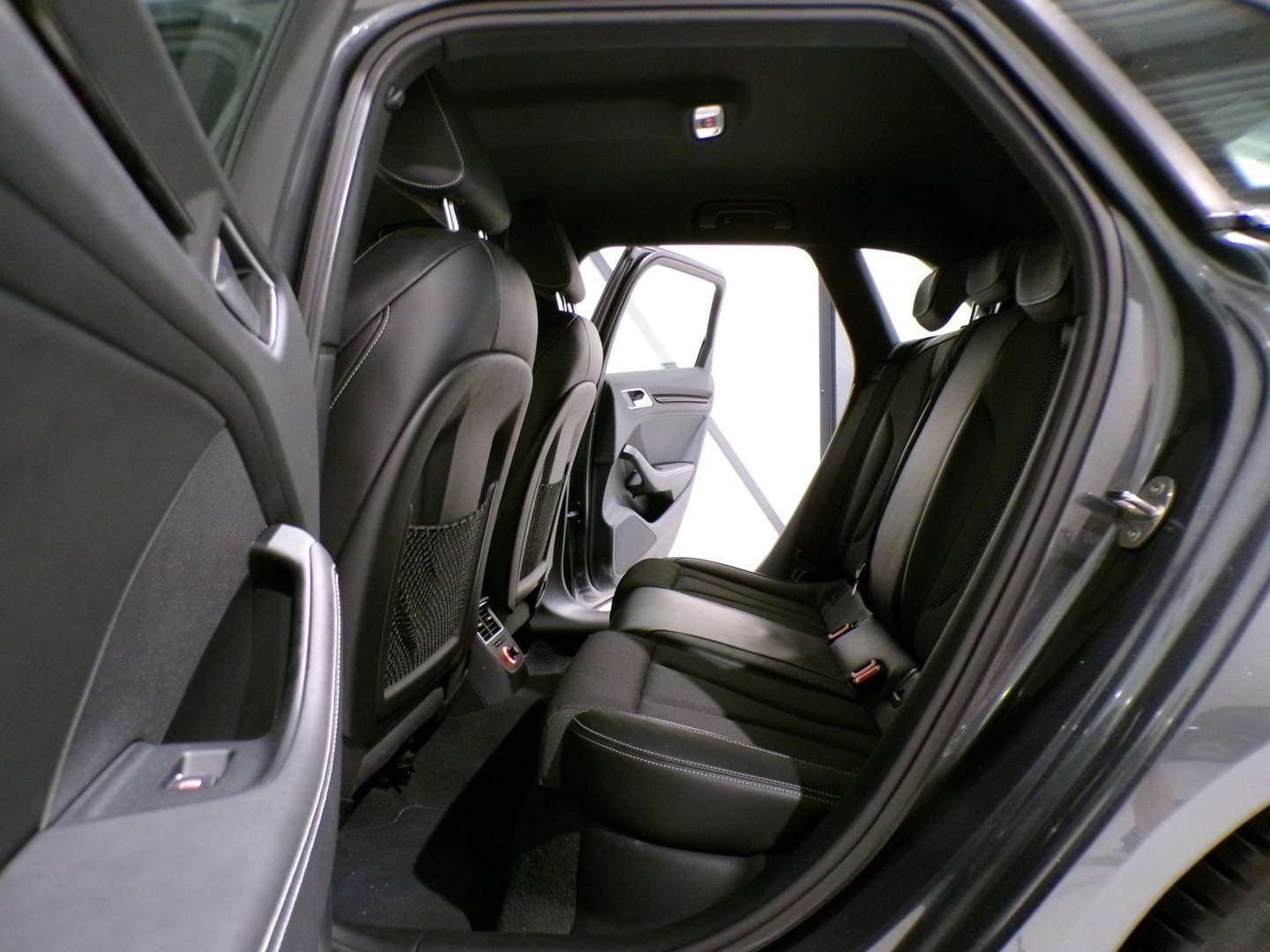 Audi A3 Sportback 1.4 TFSI 150PK S-Line "Origineel NL!" Automaat! 2x S-Line Xenon-LED Sportstoelen Navigatie Bluetooth 18"Velgen