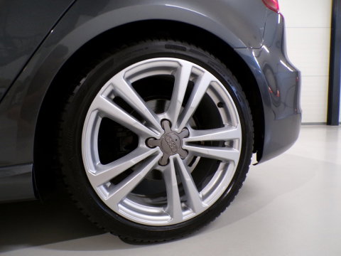 Audi A3 Sportback 1.4 TFSI 150PK S-Line "Origineel NL!" Automaat! 2x S-Line Xenon-LED Sportstoelen Navigatie Bluetooth 18"Velgen