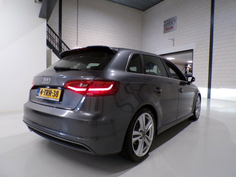 Audi A3 Sportback 1.4 TFSI 150PK S-Line "Origineel NL!" Automaat! 2x S-Line Xenon-LED Sportstoelen Navigatie Bluetooth 18"Velgen