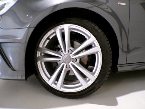 Audi A3 Sportback 1.4 TFSI 150PK S-Line "Origineel NL!" Automaat! 2x S-Line Xenon-LED Sportstoelen Navigatie Bluetooth 18"Velgen