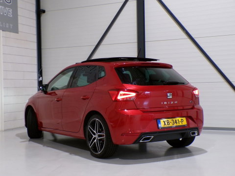 SEAT Ibiza 1.0 TSI FR Business Intense "Origineel NL!" Pano Apple-Carplay Beats Full-LED Camera Parkeersensoren Keyless 18"Velgen