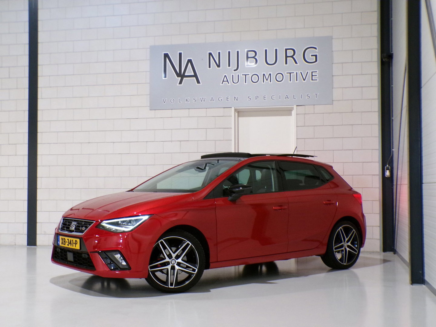 SEAT Ibiza 1.0 TSI FR Business Intense "Origineel NL!" Pano Apple-Carplay Beats Full-LED Camera Parkeersensoren Keyless 18"Velgen