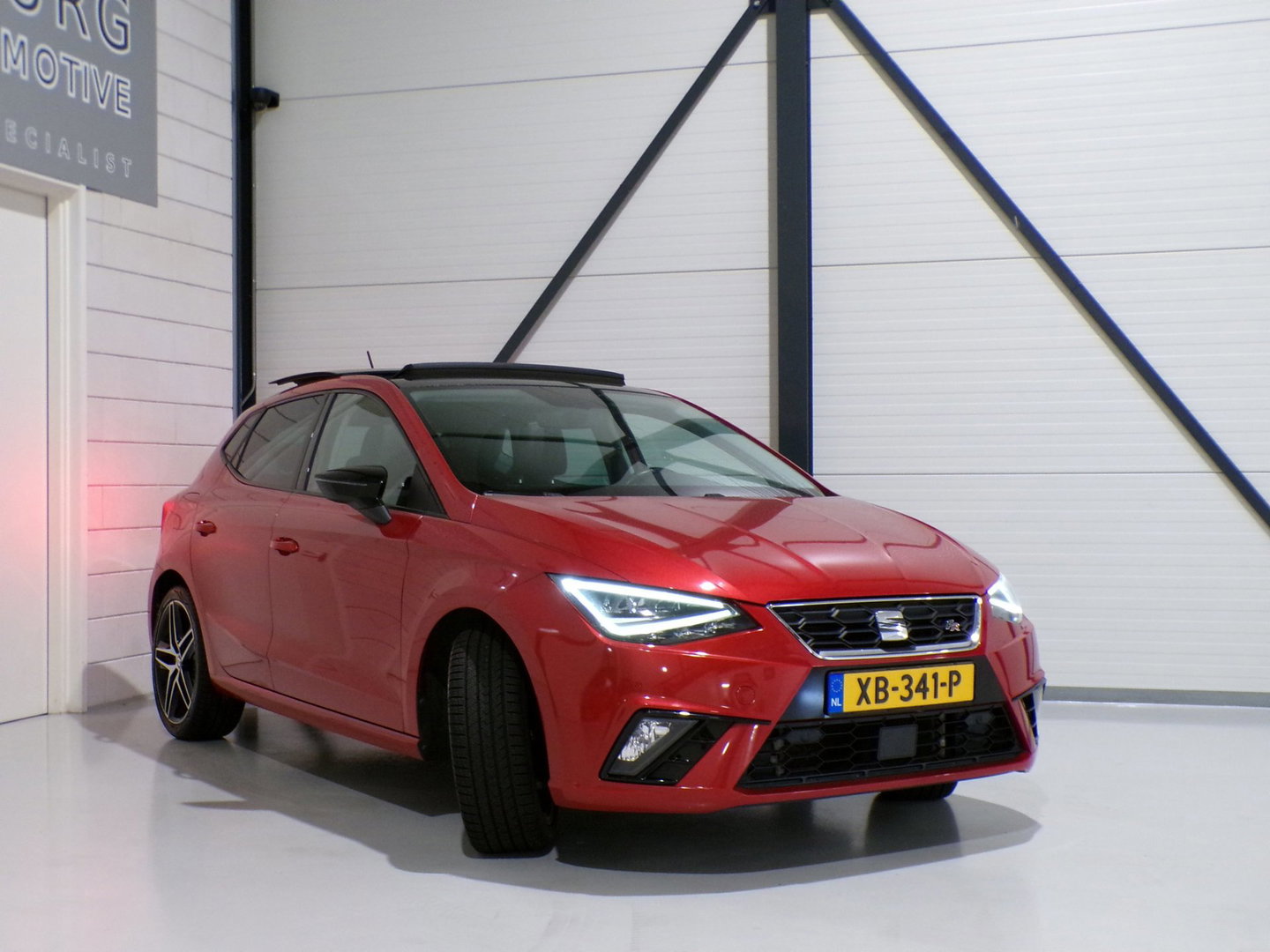 SEAT Ibiza 1.0 TSI FR Business Intense "Origineel NL!" Pano Apple-Carplay Beats Full-LED Camera Parkeersensoren Keyless 18"Velgen