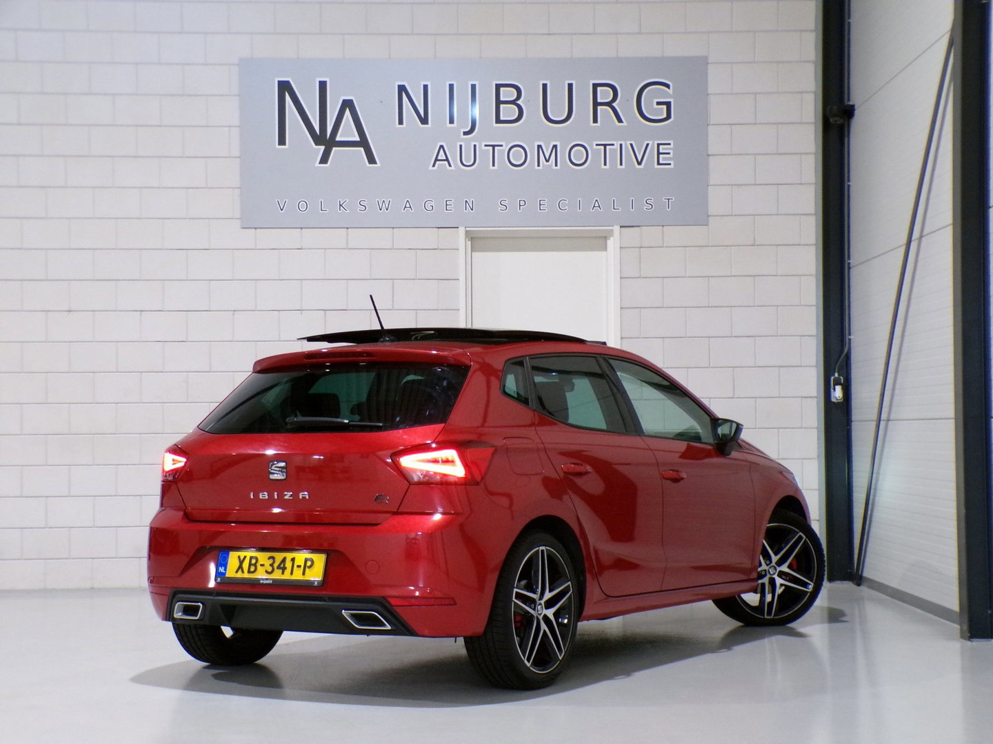 SEAT Ibiza 1.0 TSI FR Business Intense "Origineel NL!" Pano Apple-Carplay Beats Full-LED Camera Parkeersensoren Keyless 18"Velgen