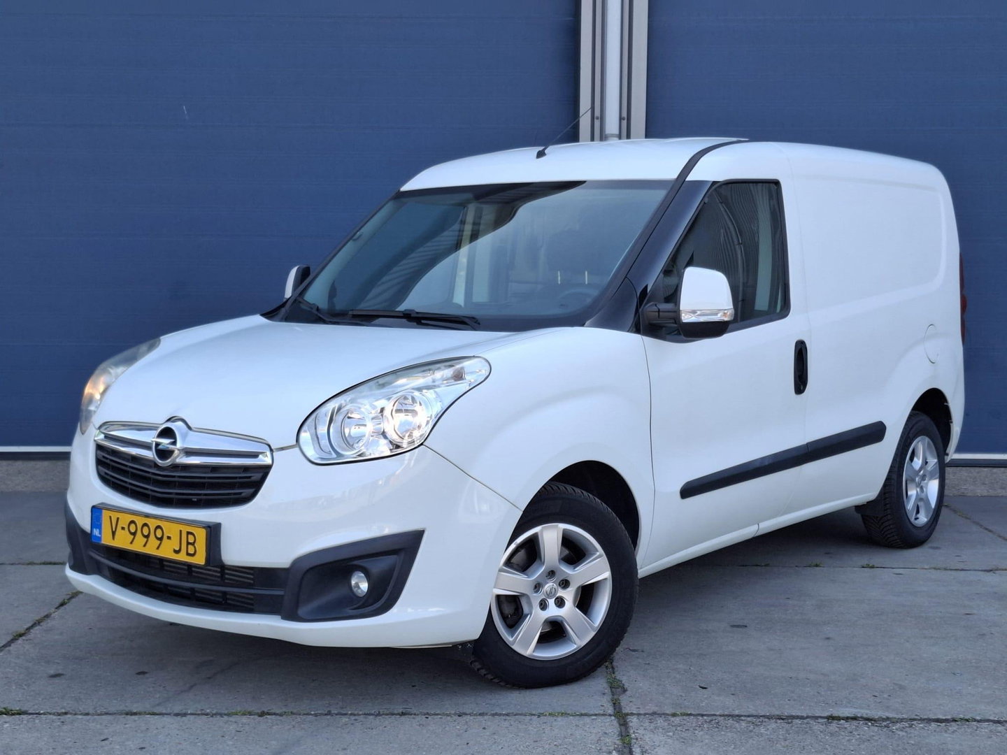 Opel Combo 1.6 CDTi L1H1 Sport CAMERA / EURO 6 / CARPLAY / AIRCO / TREKHAAK / MARGE AUTO !!