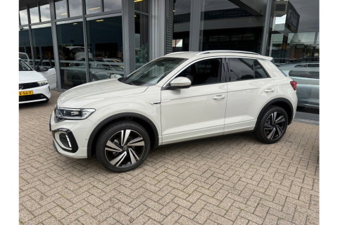 Volkswagen T-Roc 1.5 TSI R-LINE BUSINESS 150PK AUTOMAAT WINTERPACK CARPLAY