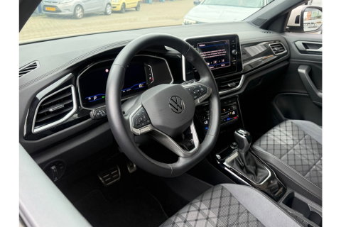 Volkswagen T-Roc 1.5 TSI R-LINE BUSINESS 150PK AUTOMAAT WINTERPACK CARPLAY