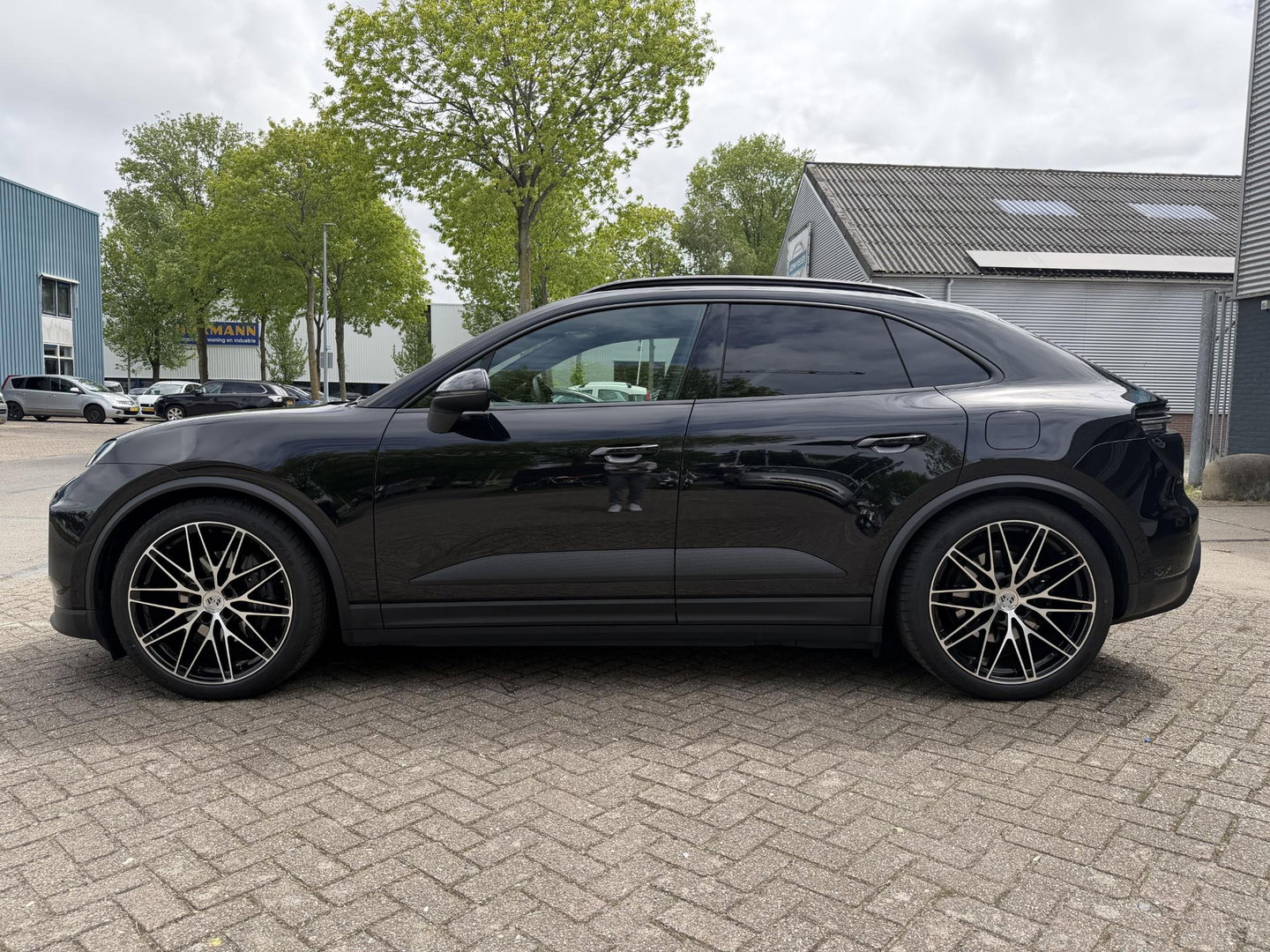 Porsche Macan 100 kWh Spyder 22 inc l luchtvering l Pano l Matrix Led
