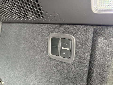 Porsche Macan 100 kWh Spyder 22 inc l luchtvering l Pano l Matrix Led