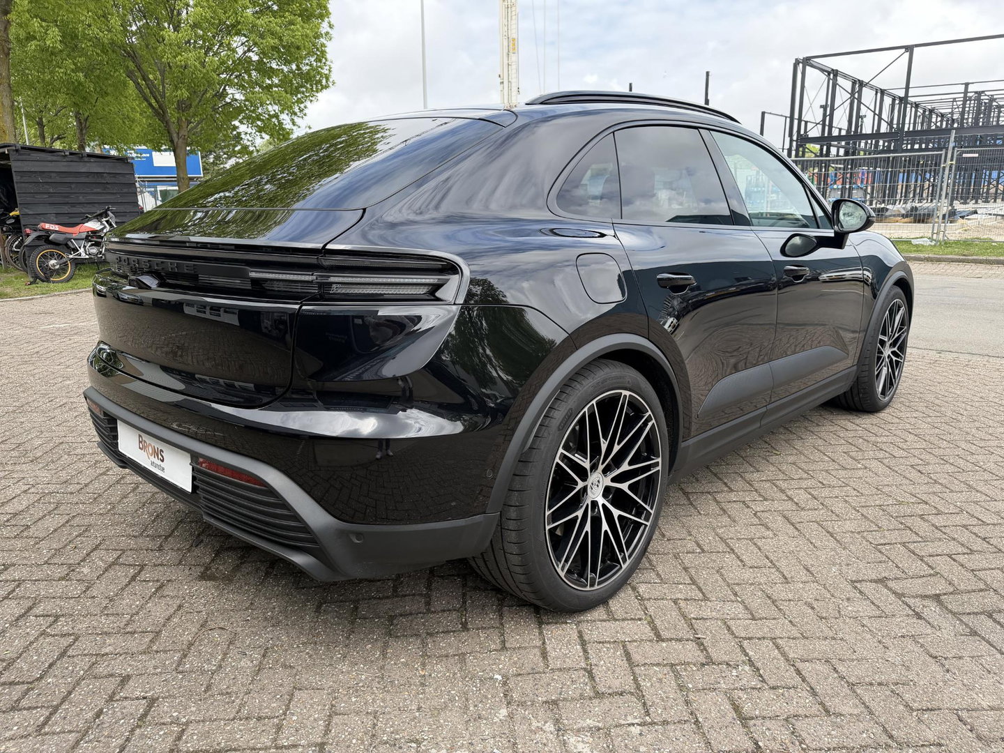 Porsche Macan 100 kWh Spyder 22 inc l luchtvering l Pano l Matrix Led