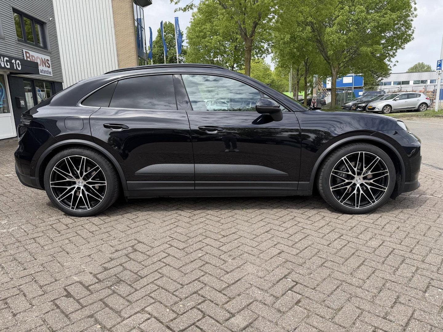Porsche Macan 100 kWh Spyder 22 inc l luchtvering l Pano l Matrix Led