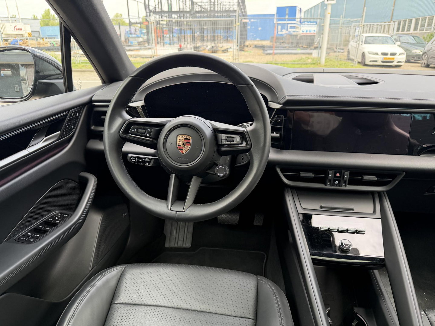 Porsche Macan 100 kWh Spyder 22 inc l luchtvering l Pano l Matrix Led