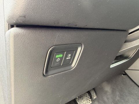 Porsche Macan 100 kWh Spyder 22 inc l luchtvering l Pano l Matrix Led