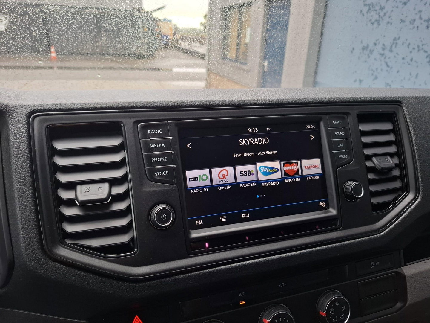 Volkswagen Crafter 35 2.0 TDI L3H3 EL Highline AIRCO / CRUISE CONTROLE / TREKHAAK / NAVI / CARPLAY
