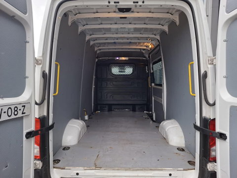 Volkswagen Crafter 35 2.0 TDI L3H3 EL Highline AIRCO / CRUISE CONTROLE / TREKHAAK / NAVI / CARPLAY
