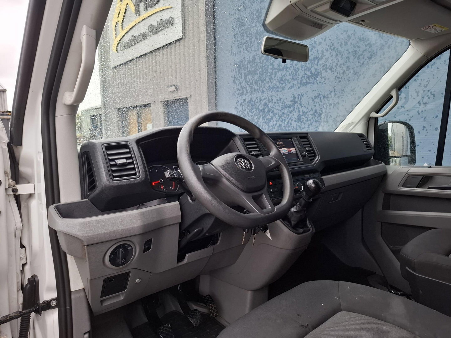 Volkswagen Crafter 35 2.0 TDI L3H3 EL Highline AIRCO / CRUISE CONTROLE / TREKHAAK / NAVI / CARPLAY