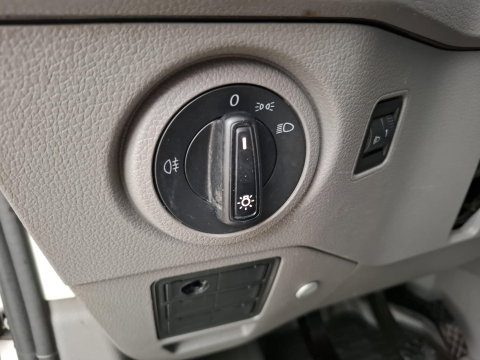 Volkswagen Crafter 35 2.0 TDI L3H3 EL Highline AIRCO / CRUISE CONTROLE / TREKHAAK / NAVI / CARPLAY