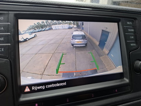 Volkswagen Crafter 35 2.0 TDI L3H3 EL Highline AIRCO / CRUISE CONTROLE / TREKHAAK / NAVI / CARPLAY