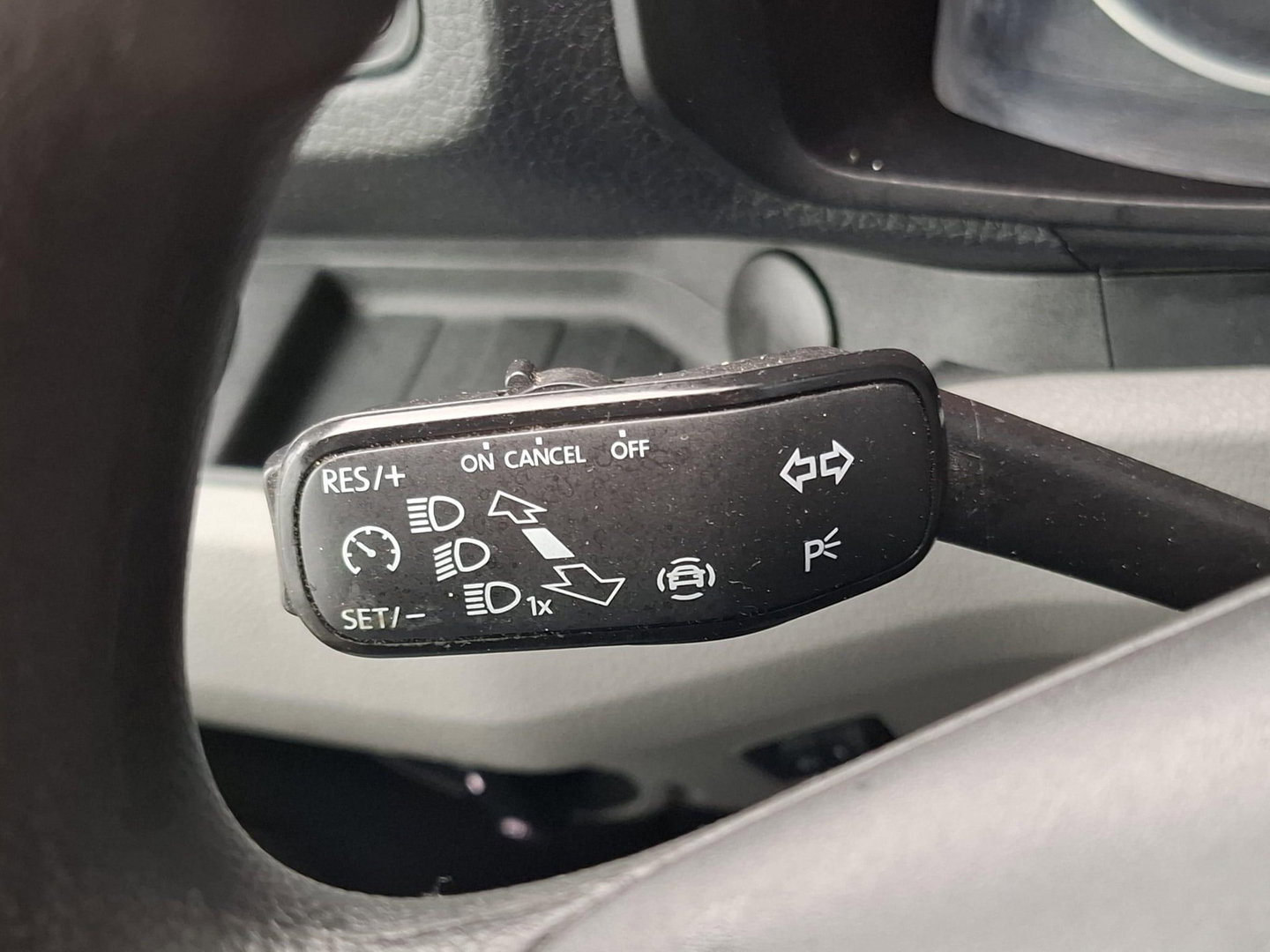 Volkswagen Crafter 35 2.0 TDI L3H3 EL Highline AIRCO / CRUISE CONTROLE / TREKHAAK / NAVI / CARPLAY