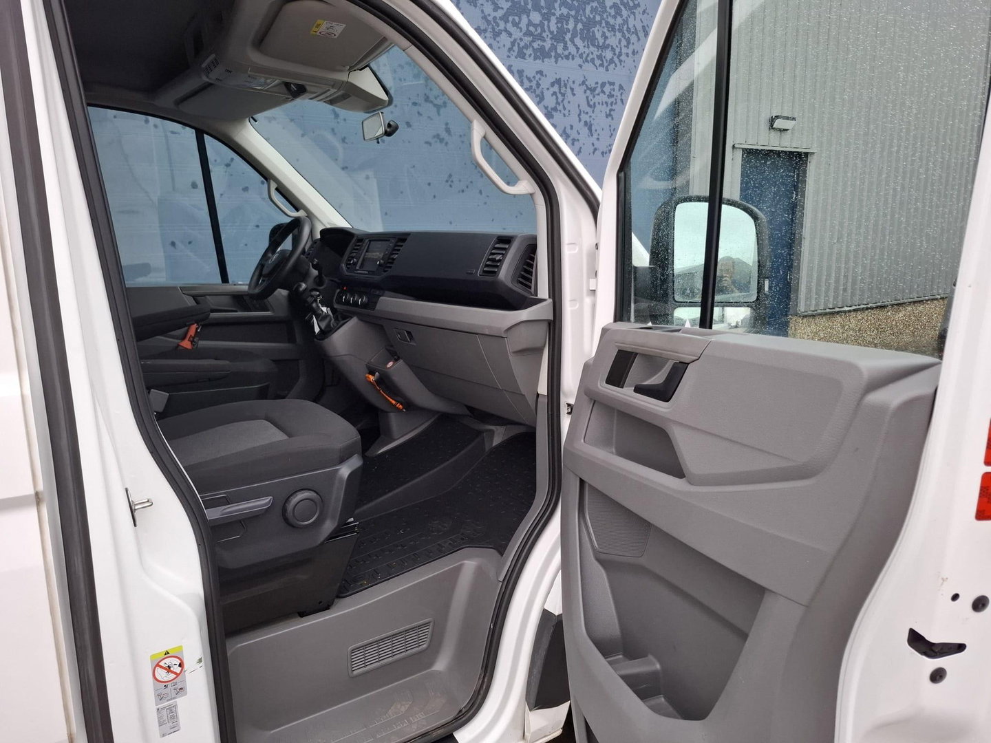 Volkswagen Crafter 35 2.0 TDI L3H3 EL Highline AIRCO / CRUISE CONTROLE / TREKHAAK / NAVI / CARPLAY