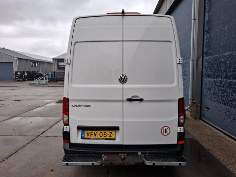 Volkswagen Crafter 35 2.0 TDI L3H3 EL Highline AIRCO / CRUISE CONTROLE / TREKHAAK / NAVI / CARPLAY