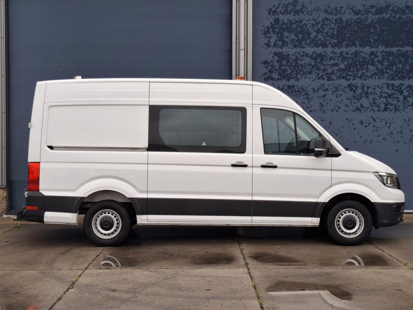 Volkswagen Crafter 35 2.0 TDI L3H3 EL Highline AIRCO / CRUISE CONTROLE / TREKHAAK / NAVI / CARPLAY