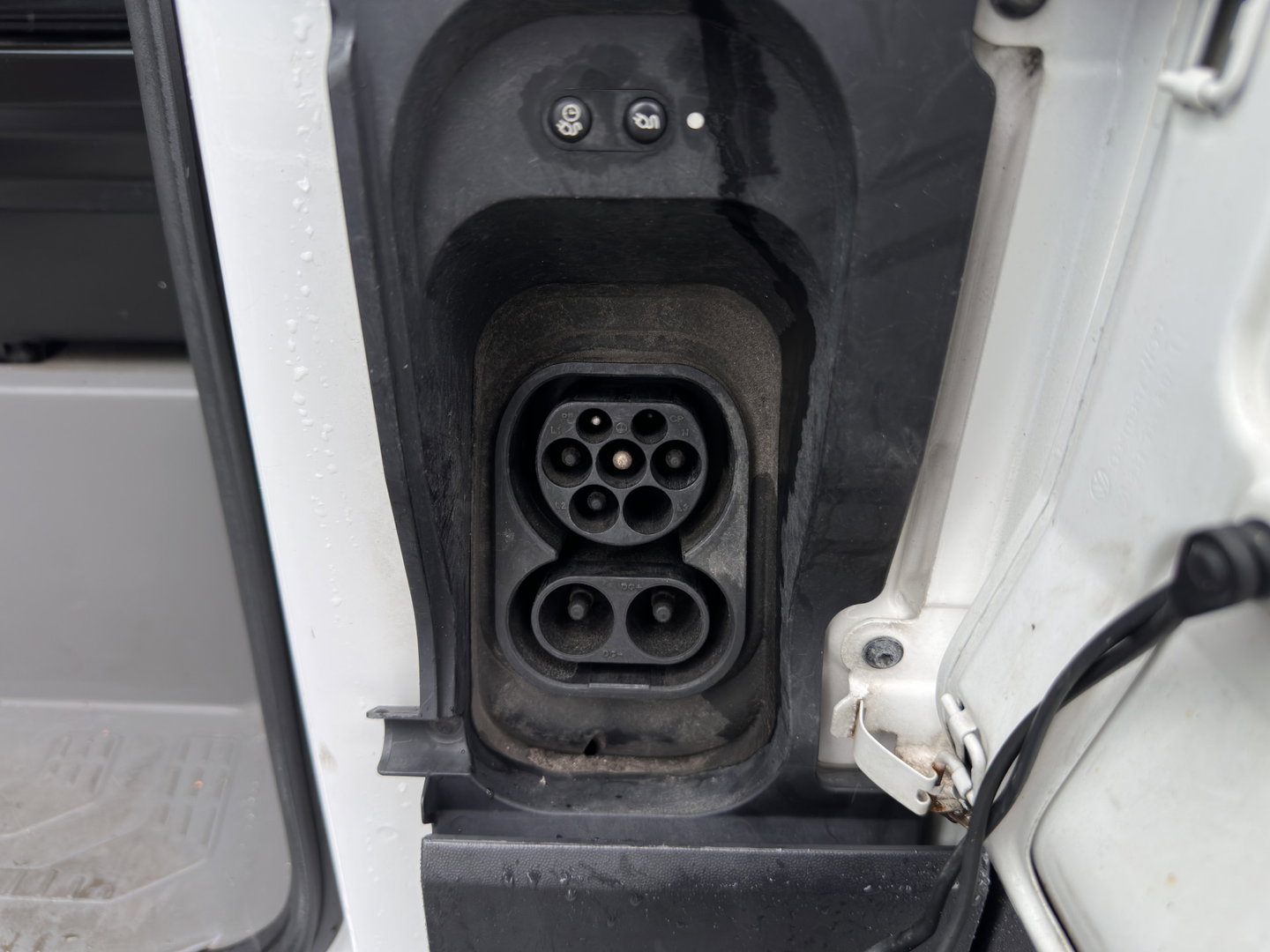 MAN eTGE Basis 36 kWh L3 H3 (2-FASE) {Soh-86%} Aut. *HEATPUMP | NAVI-FULLMAP | AIRCO | CRUISE | CAMERA | HEATED-ERGO-SEATS | PDC | DAB | WIFI | FULL-LED | CCS-FASTLOADER | 18"ALU*