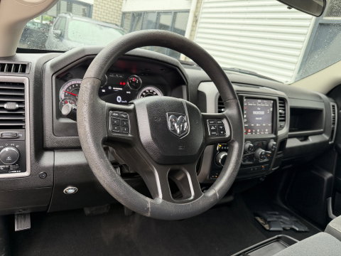 Dodge Ram Pick-Up 1500 CLASSIC 4x4 / Prins LPG / luchtvering achter / trekhaak 3500 kg / 5 persoons / lease vanaf € 619 / cruise en climate control / navigatie / vaste prijs rijklaar € 37.750 ex btw