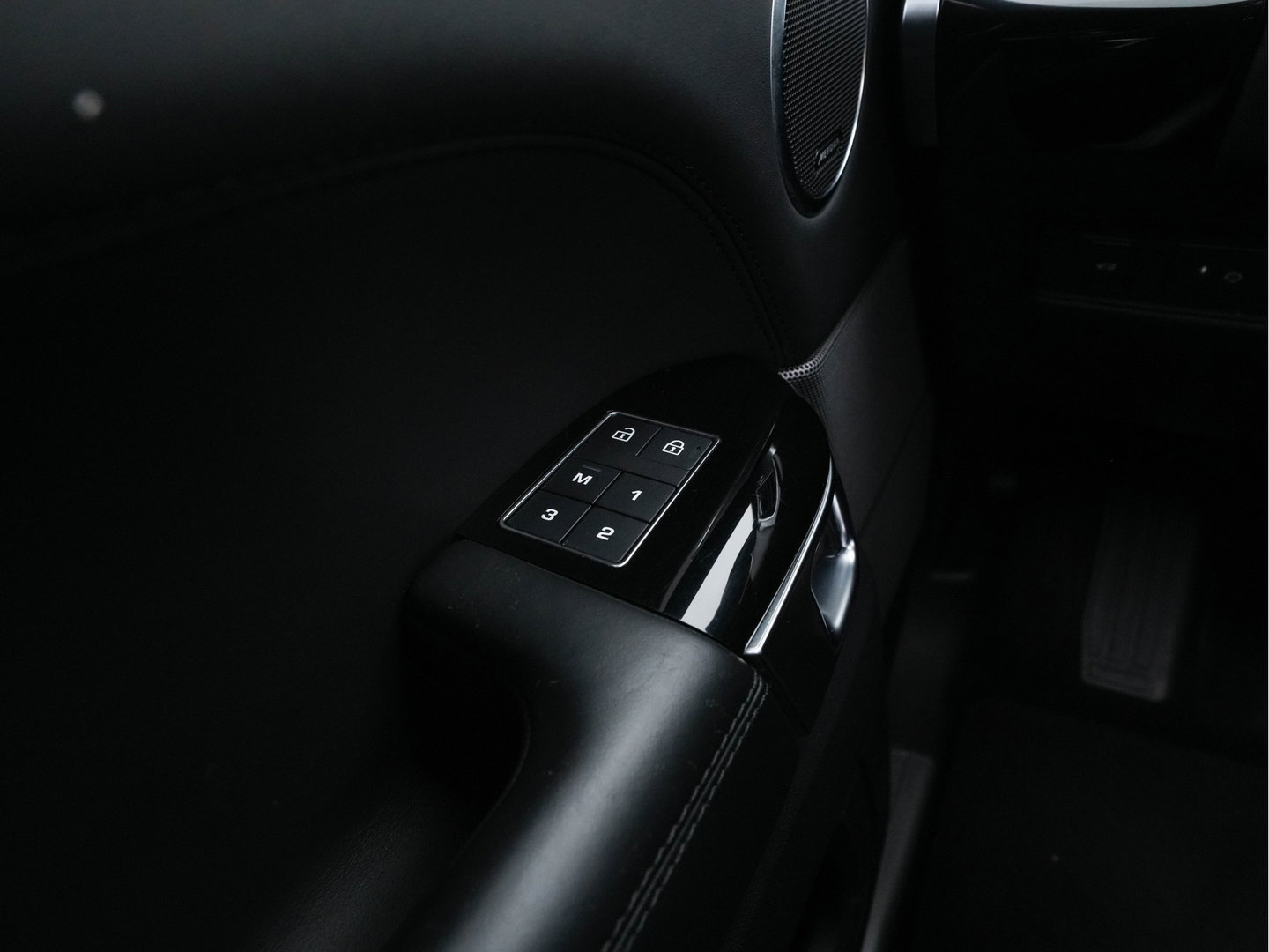 Land Rover Range Rover Sport D300 Autobiography Dynamic (INCL.BTW) Aut. *PANO | HEAD-UP | LEATHER | FULL-LED | MEMORY-PACK | TOP-VIEW | BLIND-SPOT | MERIDIAN-SOUND | DIGI-COCKPIT | HEATED-COMFORTSEATS | PRIVACY-GLASS | SHIFT-PADDLES | TOWBAR | 22'
