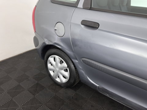 Citroën Xsara Picasso 1.6i Différence *AIRCO | COMFORT-SEATS | RADIO-CD/MP3 | TOWBAR*