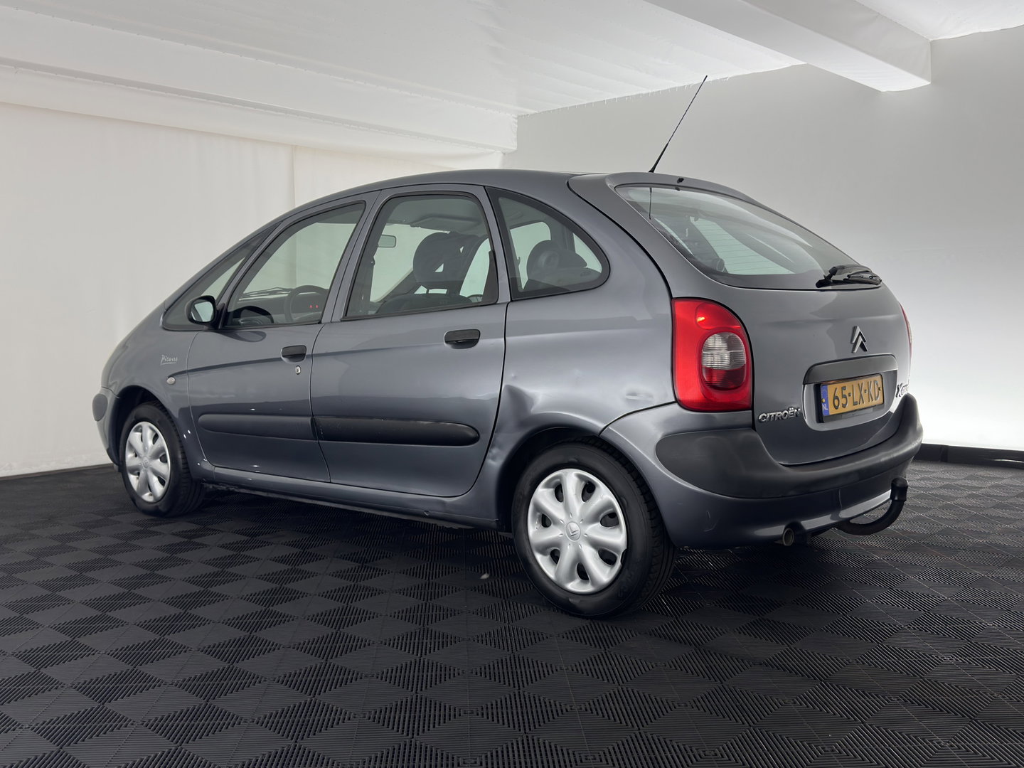 Citroën Xsara Picasso 1.6i Différence *AIRCO | COMFORT-SEATS | RADIO-CD/MP3 | TOWBAR*