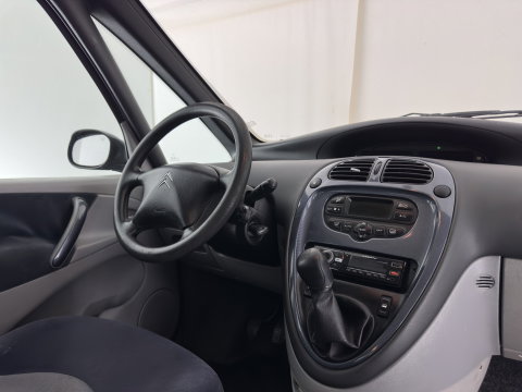 Citroën Xsara Picasso 1.6i Différence *AIRCO | COMFORT-SEATS | RADIO-CD/MP3 | TOWBAR*