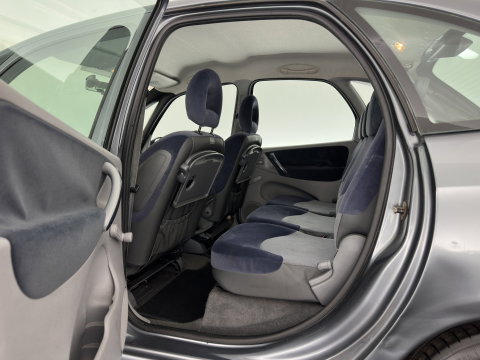 Citroën Xsara Picasso 1.6i Différence *AIRCO | COMFORT-SEATS | RADIO-CD/MP3 | TOWBAR*