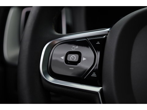 Volvo XC60 T6 Plug-in hybrid Plus Black Edition | Pano | 360cam | H&K Audio | Memory | Elek. Trekhaak | Pilot Assist | Bliss