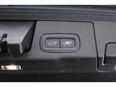 Volvo XC60 T6 Plug-in hybrid Plus Black Edition | Pano | 360cam | H&K Audio | Memory | Elek. Trekhaak | Pilot Assist | Bliss