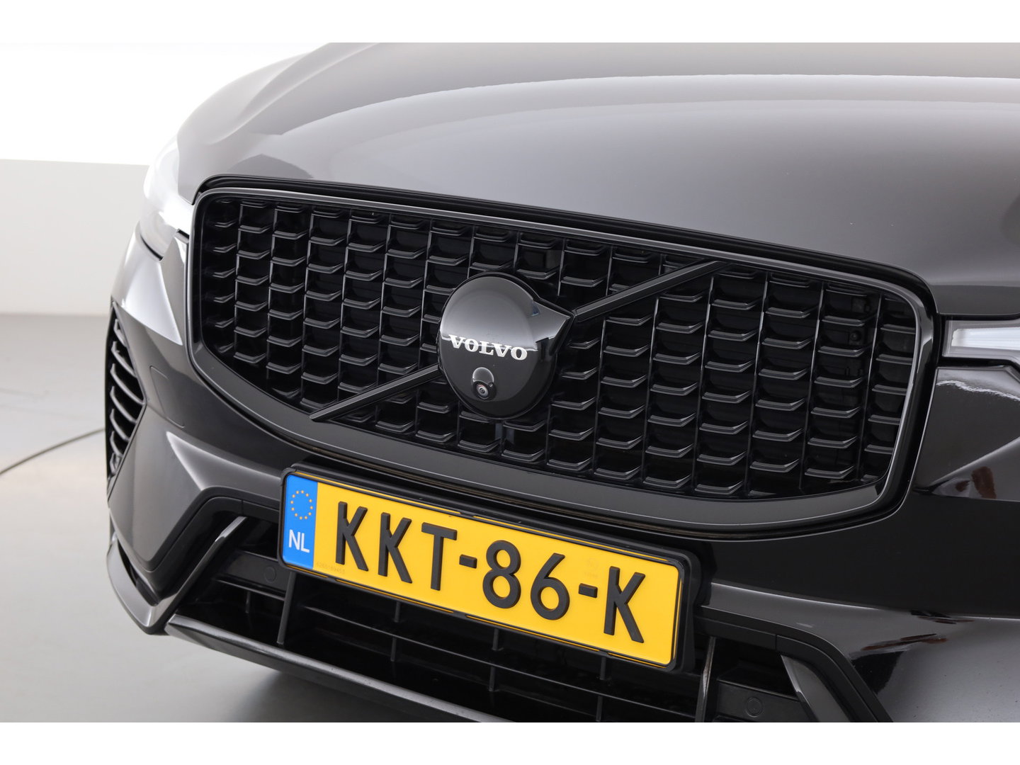 Volvo XC60 T6 Plug-in hybrid Plus Black Edition | Pano | 360cam | H&K Audio | Memory | Elek. Trekhaak | Pilot Assist | Bliss