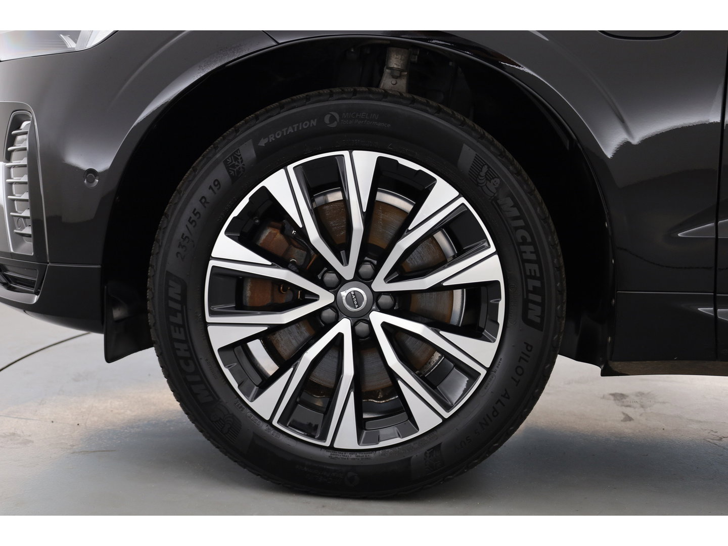 Volvo XC60 T6 Plug-in hybrid Plus Black Edition | Pano | 360cam | H&K Audio | Memory | Elek. Trekhaak | Pilot Assist | Bliss