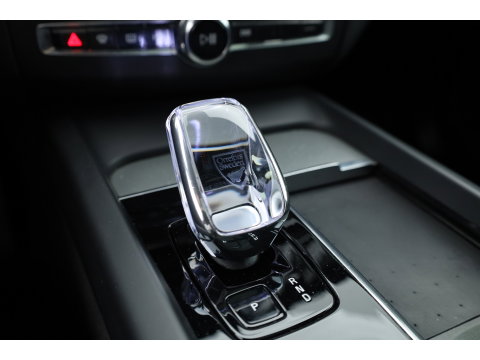 Volvo XC60 T6 Plug-in hybrid Plus Black Edition | Pano | 360cam | H&K Audio | Memory | Elek. Trekhaak | Pilot Assist | Bliss