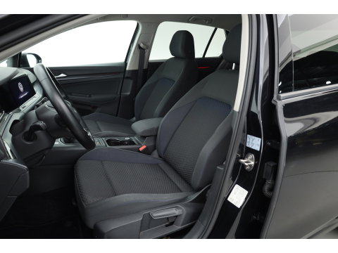Volkswagen Golf 1.0 TSI Life | Stoel- Stuurverw. | Apple CarPlay | Navi | LED | PDC | Digi. Cockpit | All Seasons